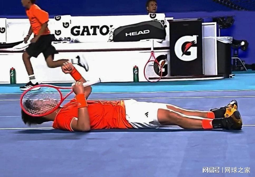 乐鱼体育-张帅决胜盘力竭无缘决赛,球迷支招梅总等快跑,小紫薇偷拿冠军