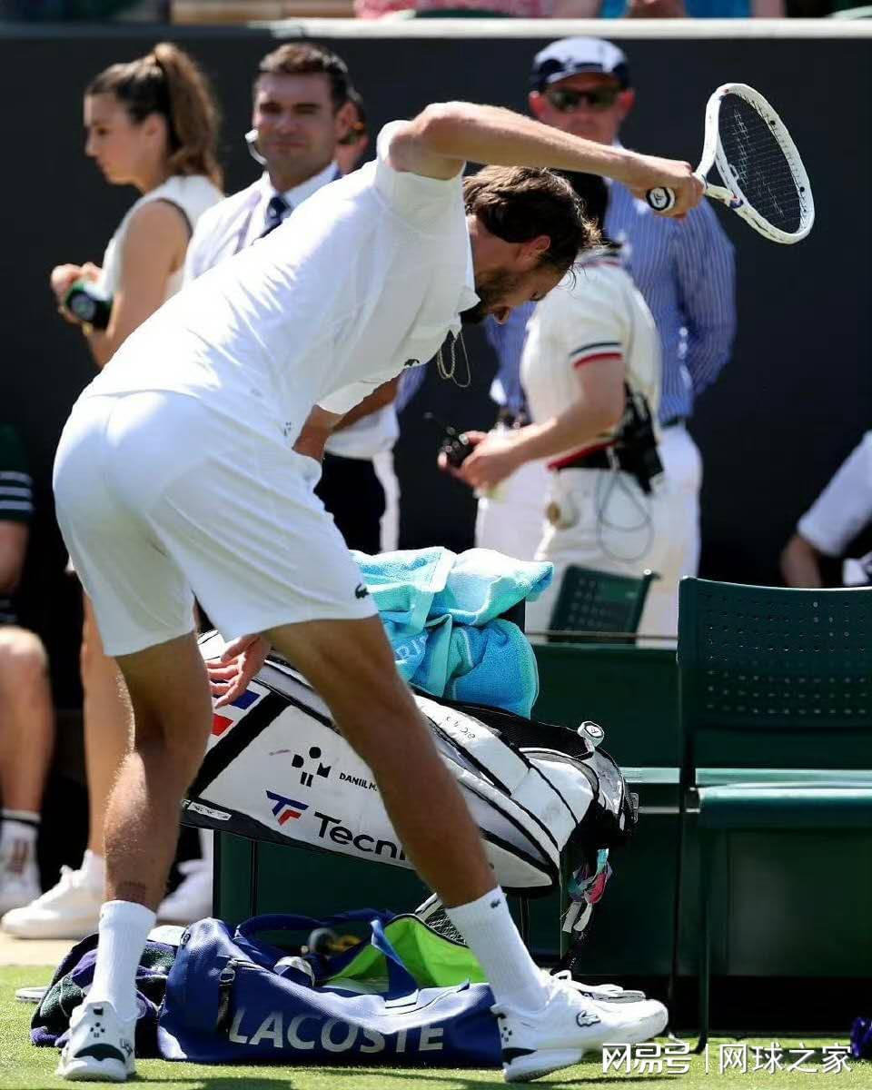 乐鱼体育-有心栽花花不开，无心插柳柳成荫，贺梅总迪拜双冠！