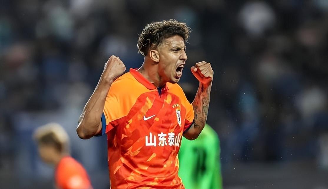 欢迎使用乐鱼app-鲁能二队全力冲甲！未来将从一线队借调四位王牌，让他们踢核心