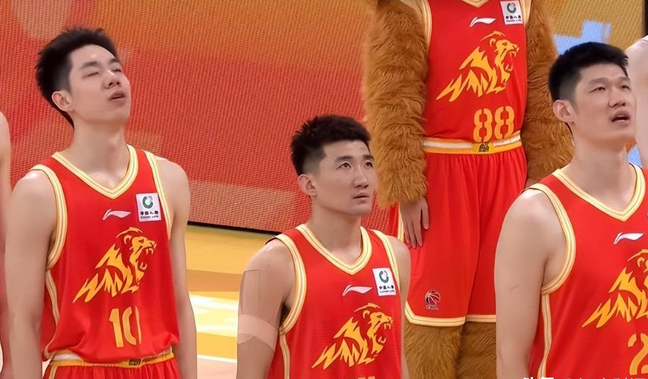 乐鱼体育-绝妙调整！广厦101-93击败上海挽回颜面，王博“弃2人”是关键