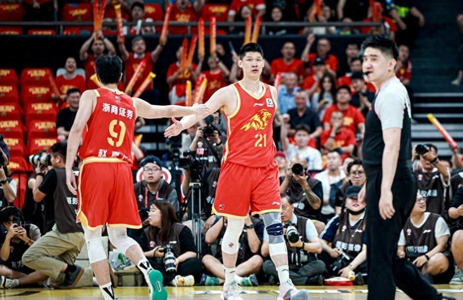 乐鱼体育-绝妙调整！广厦101-93击败上海挽回颜面，王博“弃2人”是关键